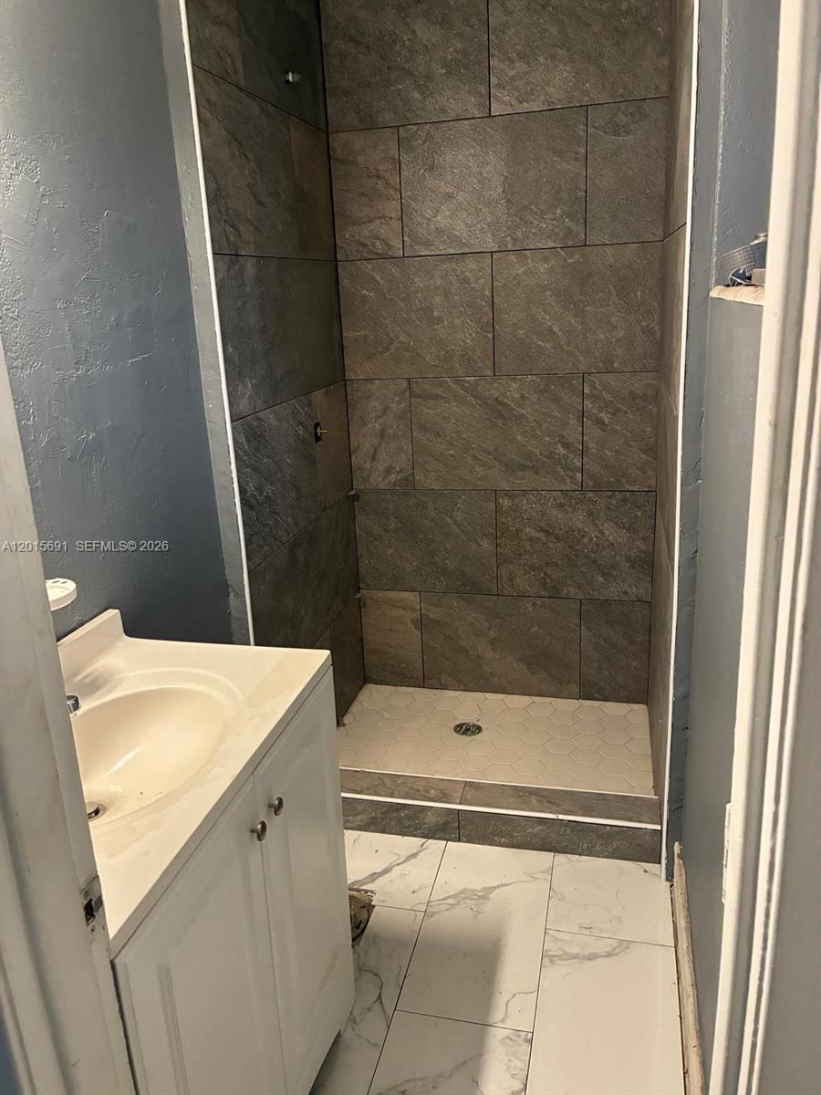 1 St Regis Drive Property Photo 3