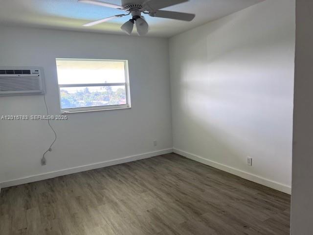 1350 E Sample Road 306 Property Photo 11