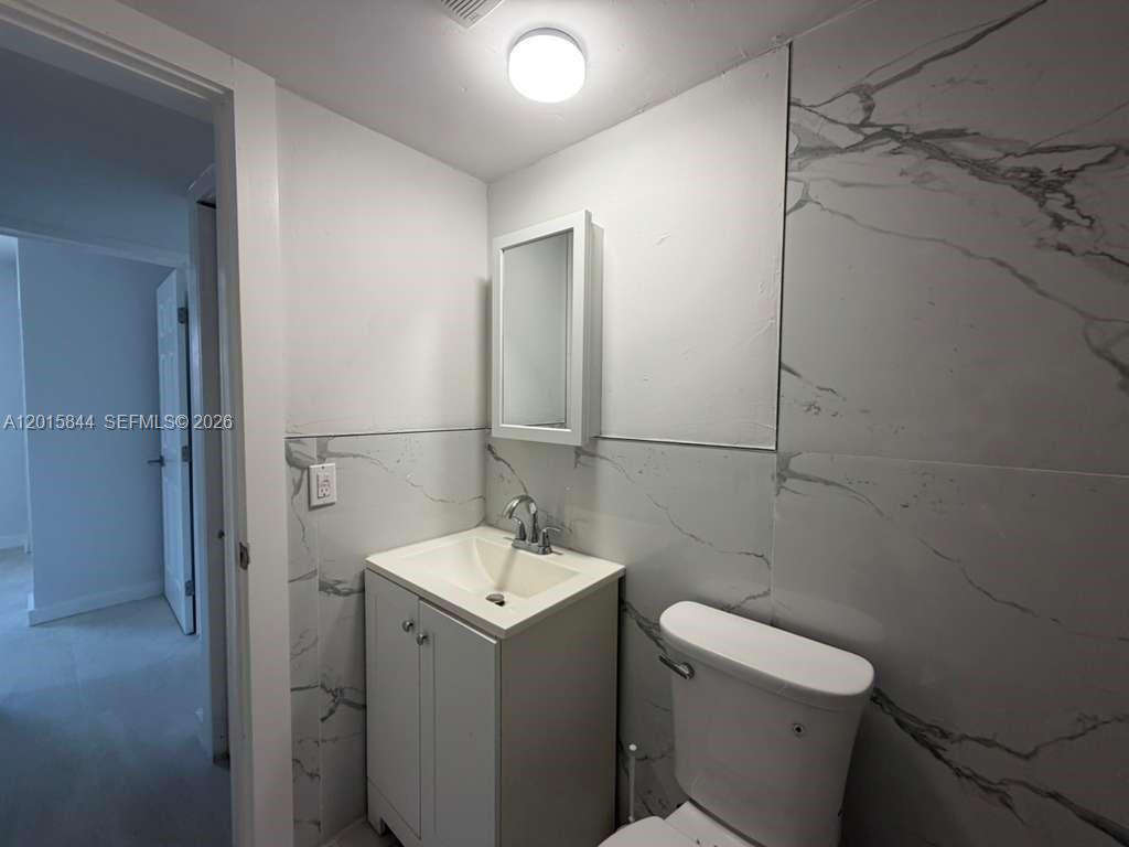 1461 Sw 7th Street 1 Property Photo 7