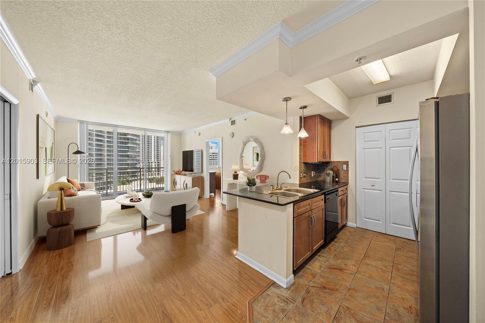 2000 N Bayshore Drive 1005 Property Photo 1
