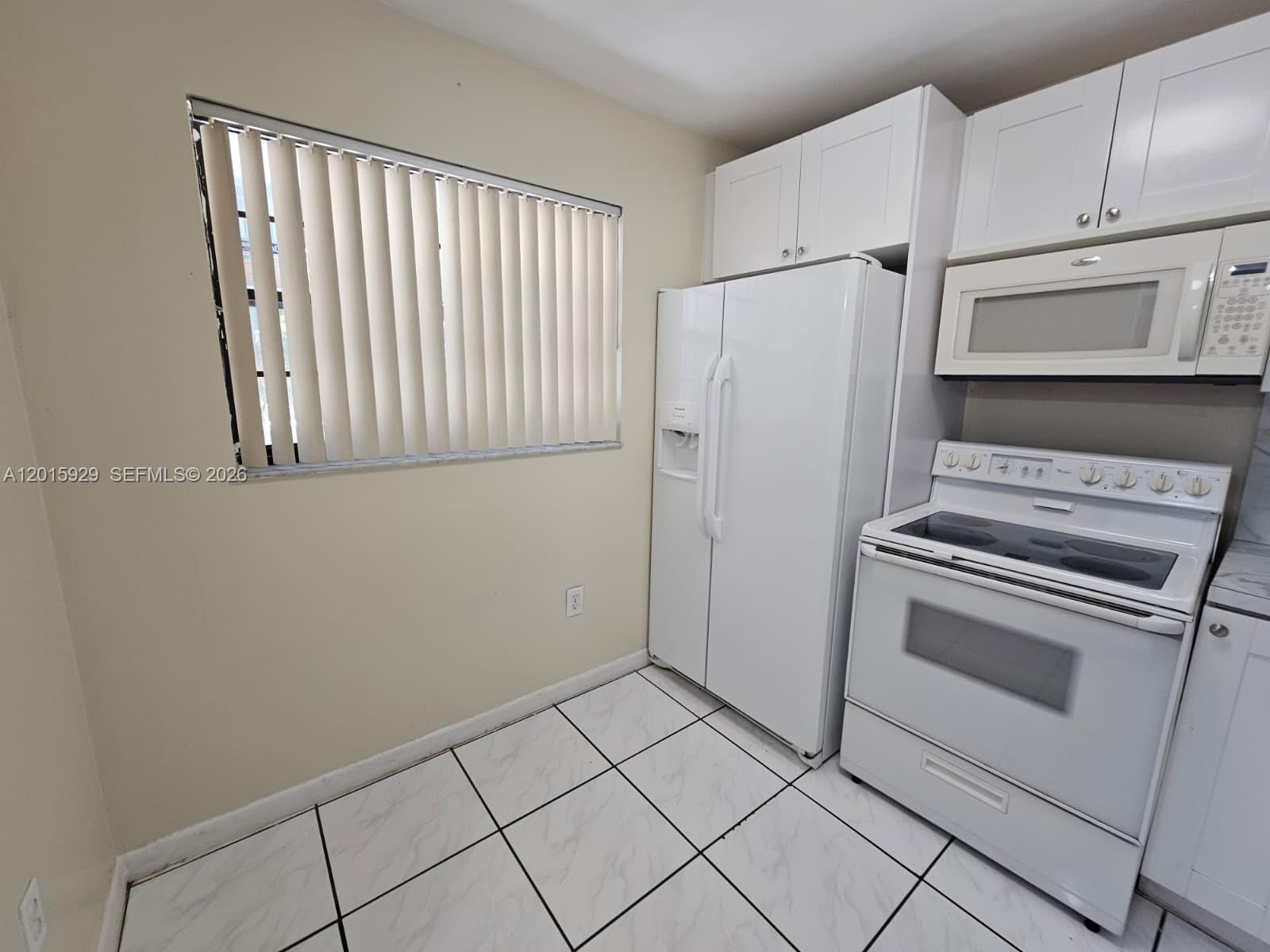 10825 Sw 112th Avenue 103 Property Photo 5