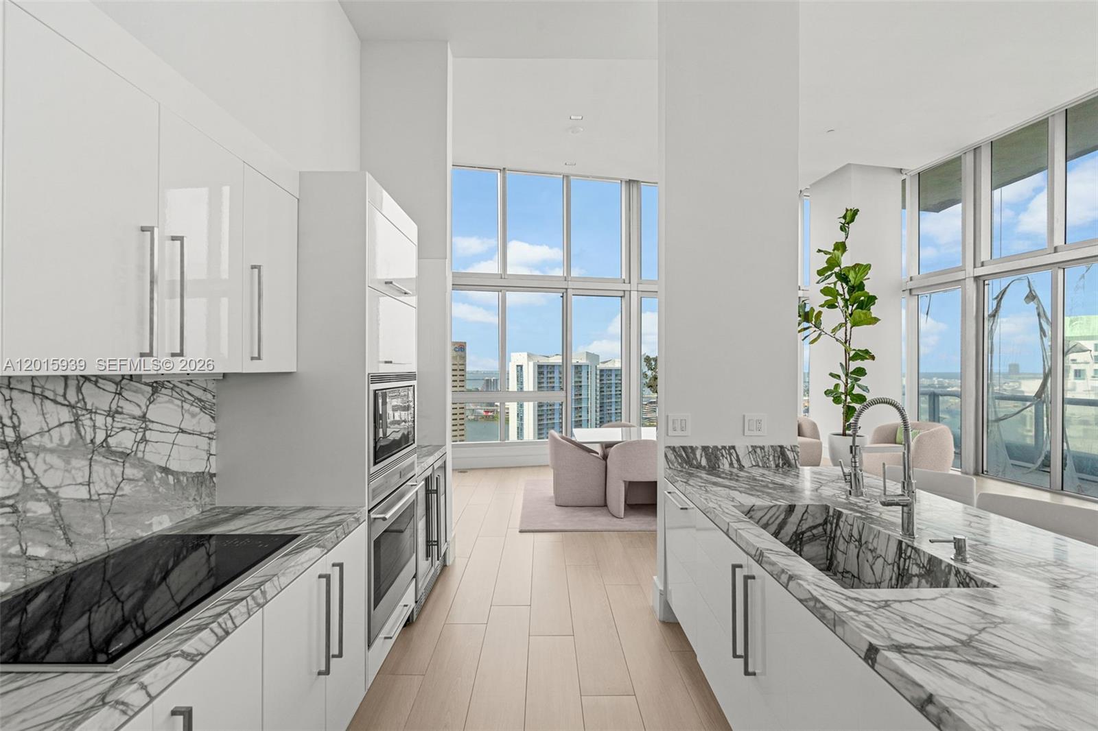 465 Brickell Avenue 4101 Property Photo 13