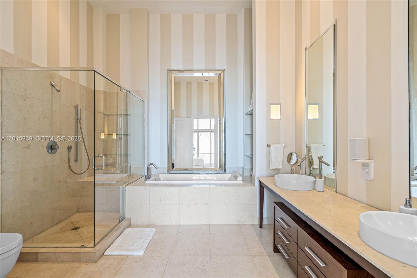 465 Brickell Avenue 4101 Property Photo 40