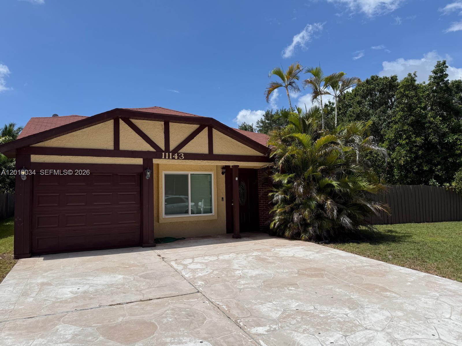11143 E Model Circle E Property Photo 1