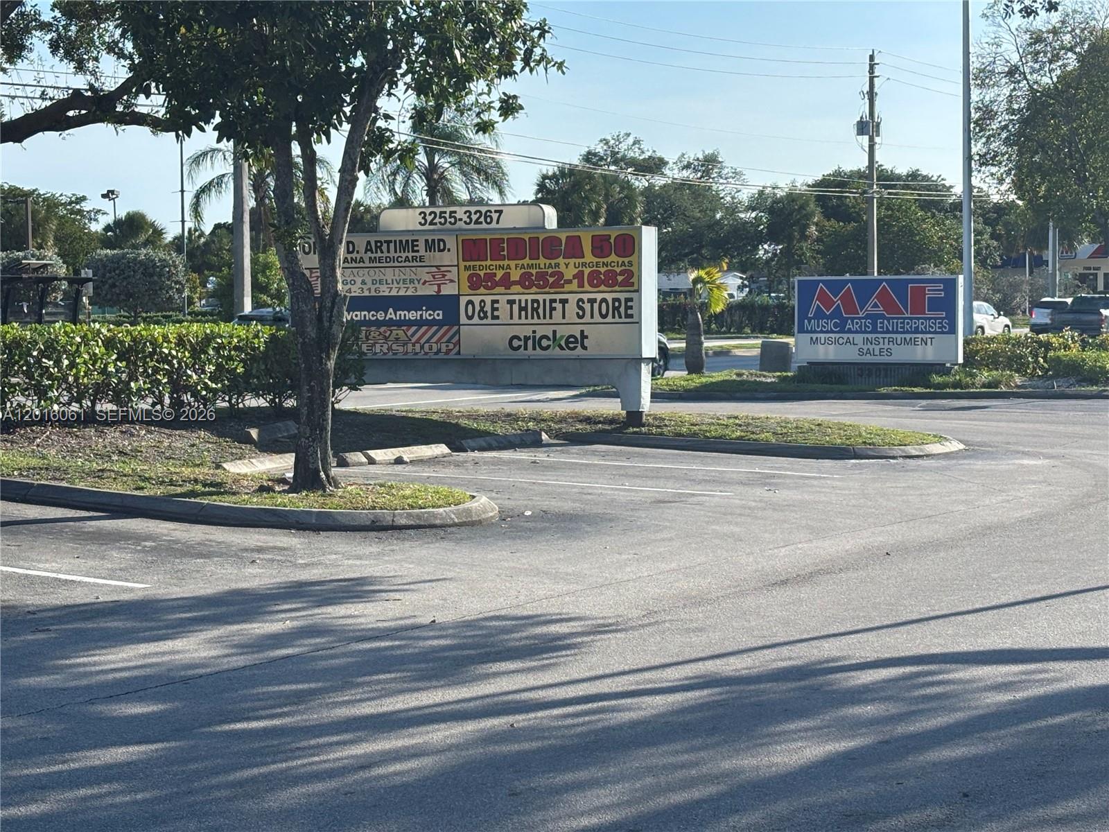 3261 Davie Boulevard Property Photo 9