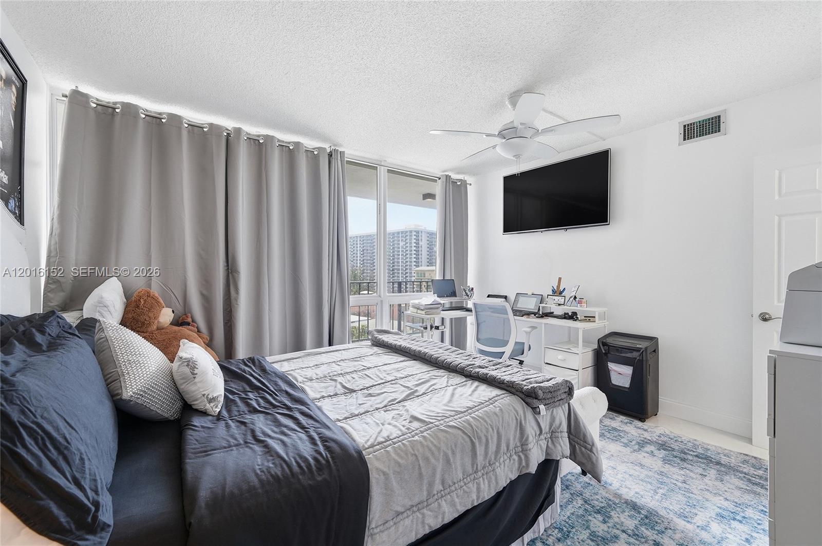 A12016152 Property Photo 23