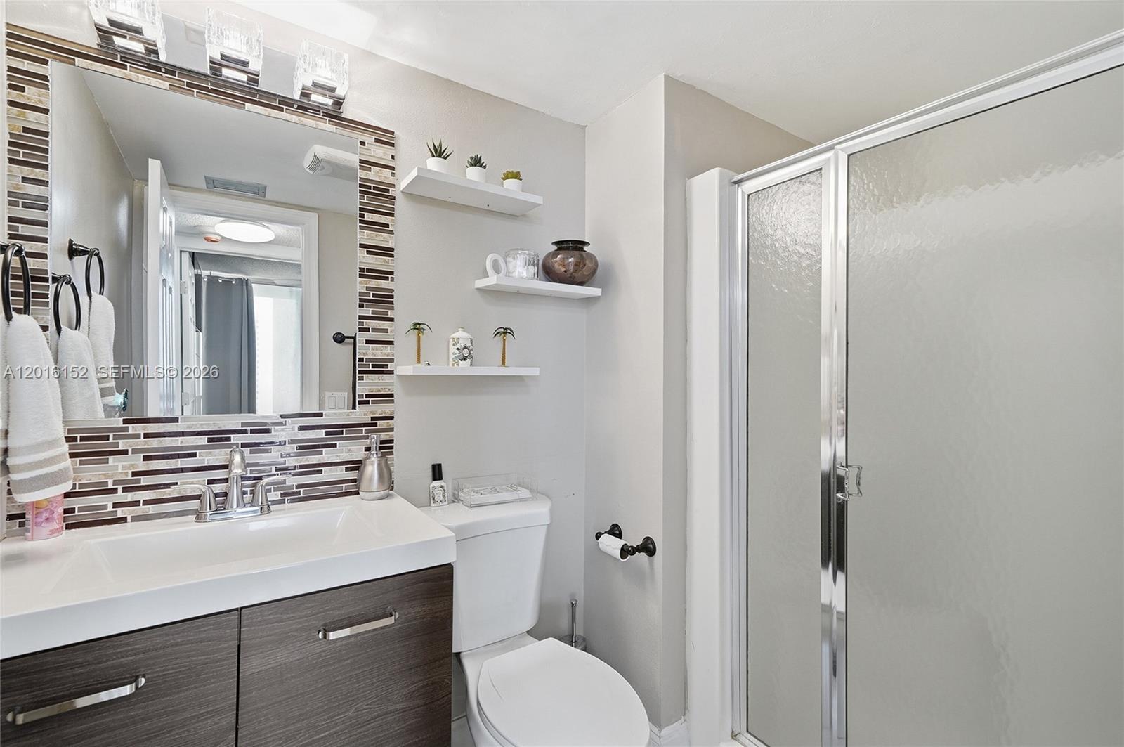 A12016152 Property Photo 25