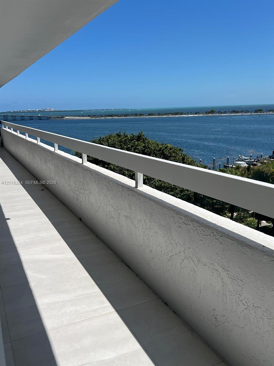 1627 Brickell Avenue 1204 Property Photo 2