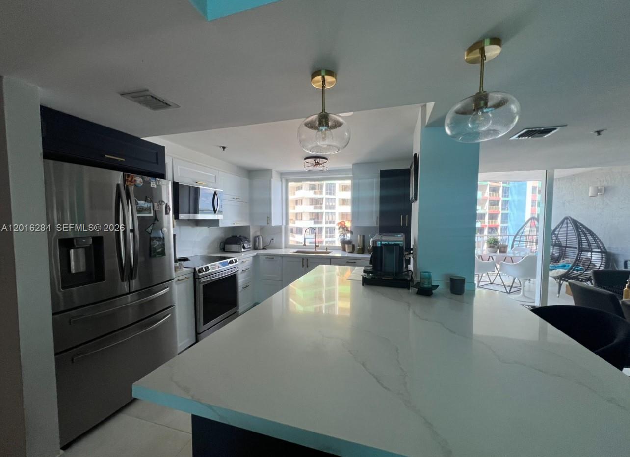 1627 Brickell Avenue 1204 Property Photo 11