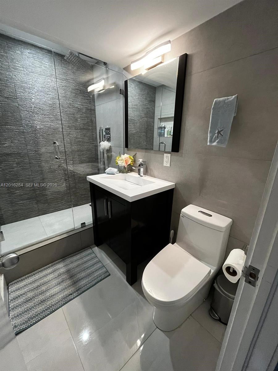 1627 Brickell Avenue 1204 Property Photo 16