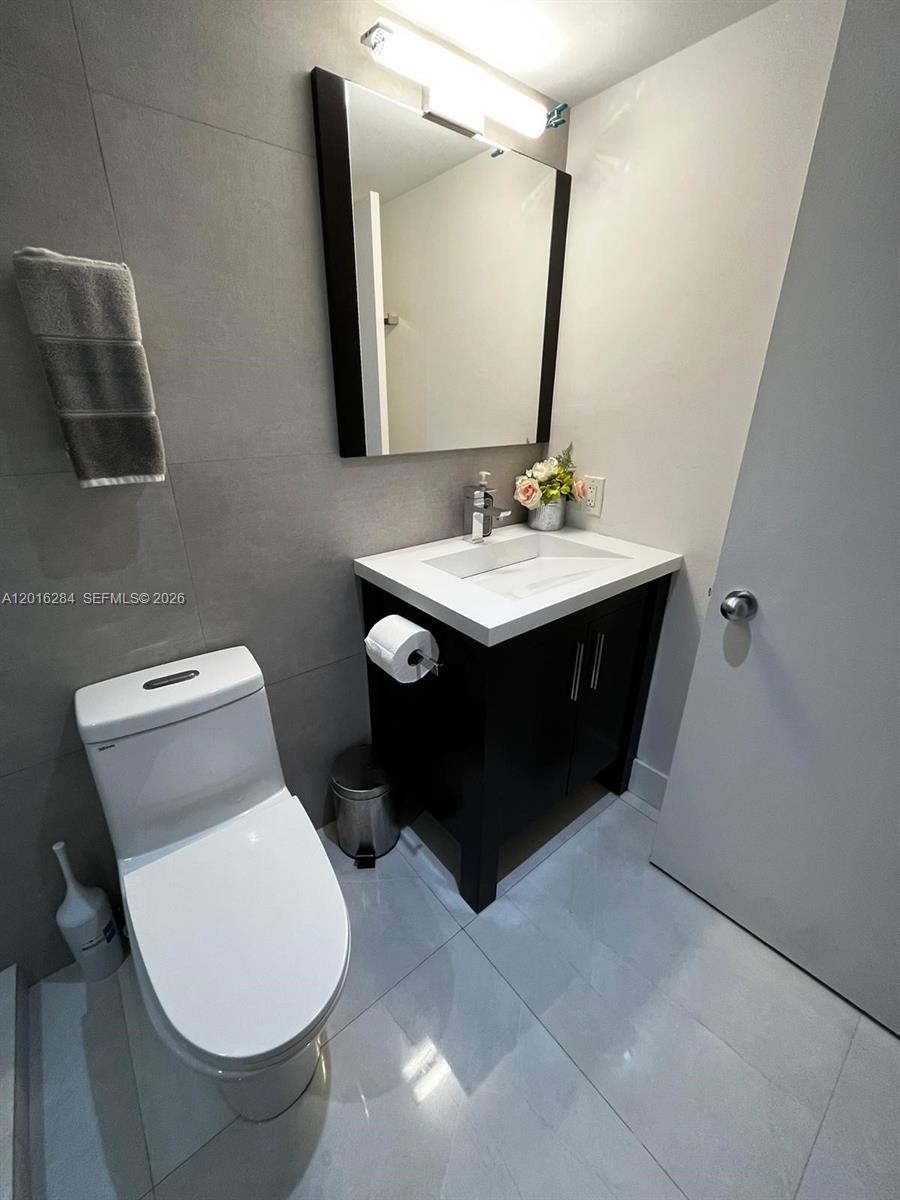 1627 Brickell Avenue 1204 Property Photo 20