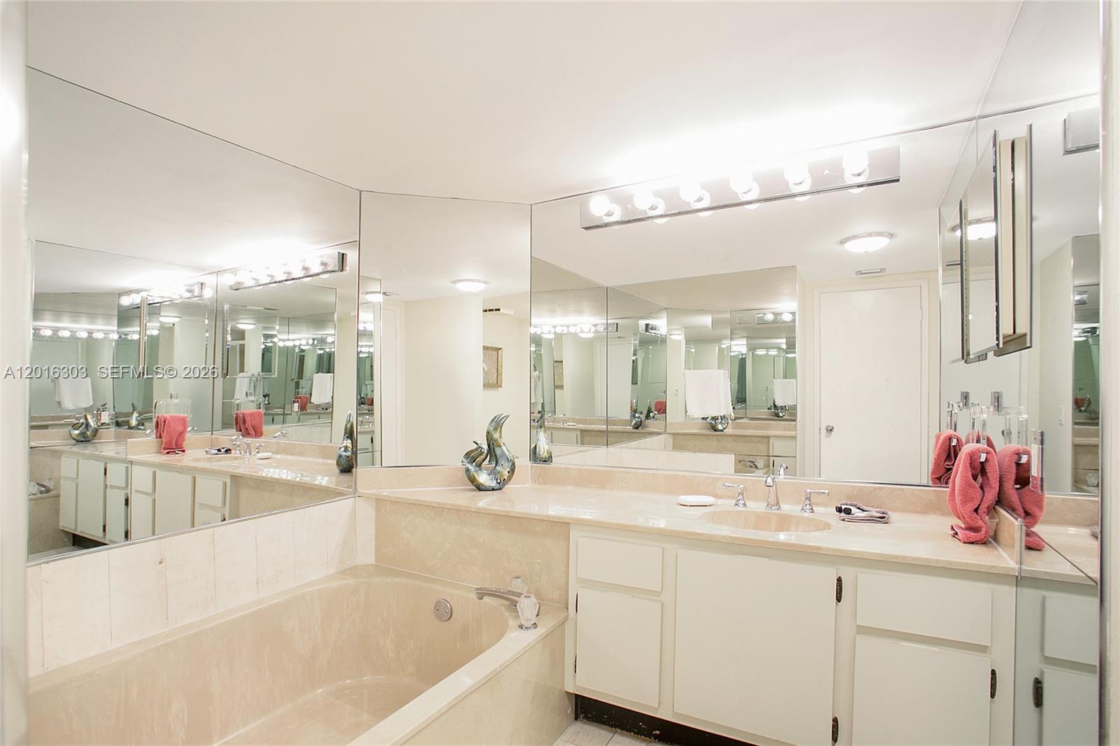 1717 N Bayshore Drive A-3751 Property Photo 7