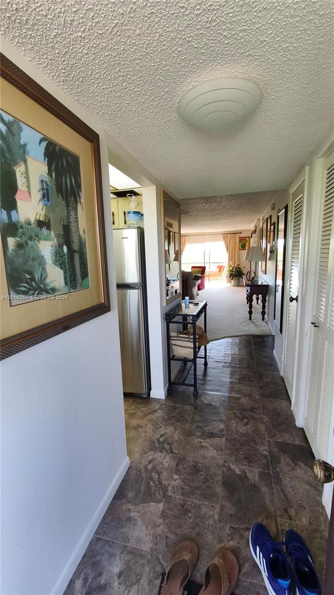 6100 S Falls Cir Drive 404 Property Photo 7
