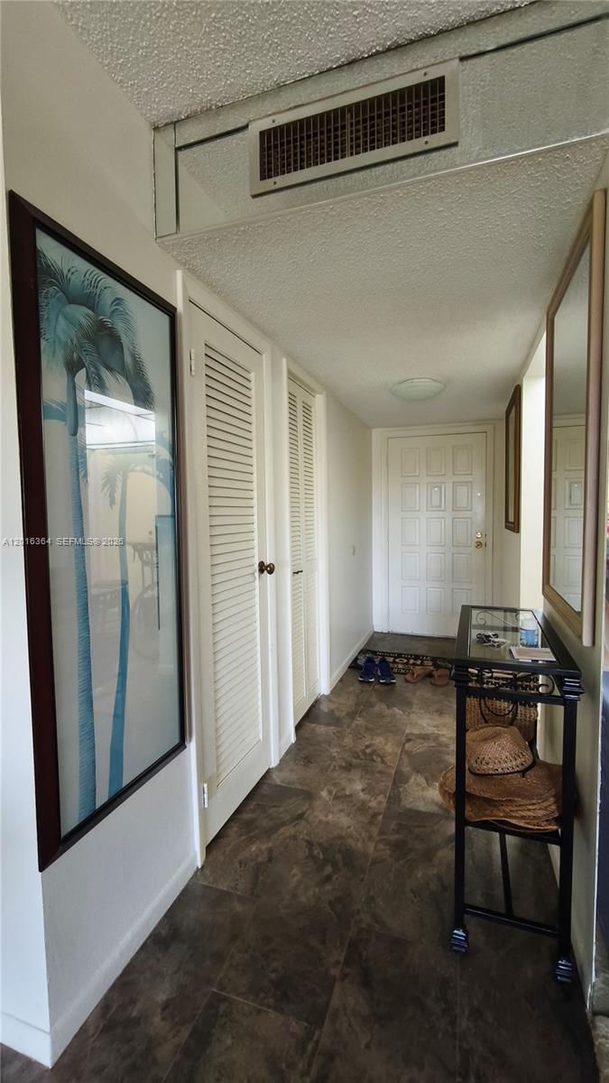 6100 S Falls Cir Drive 404 Property Photo 8