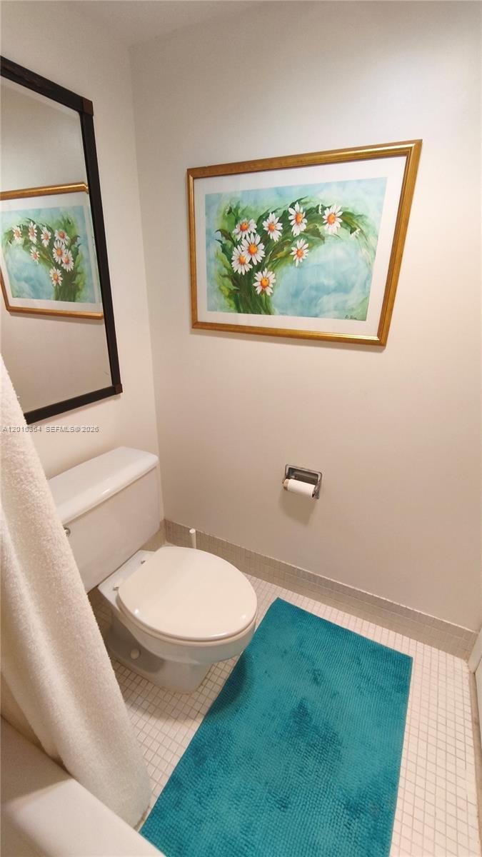 6100 S Falls Cir Drive 404 Property Photo 17