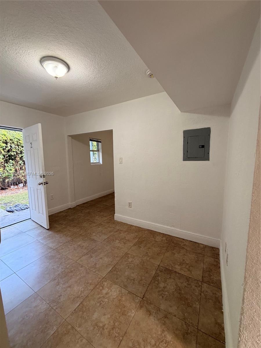 219 Nw 10th Street 2 Property Photo 2