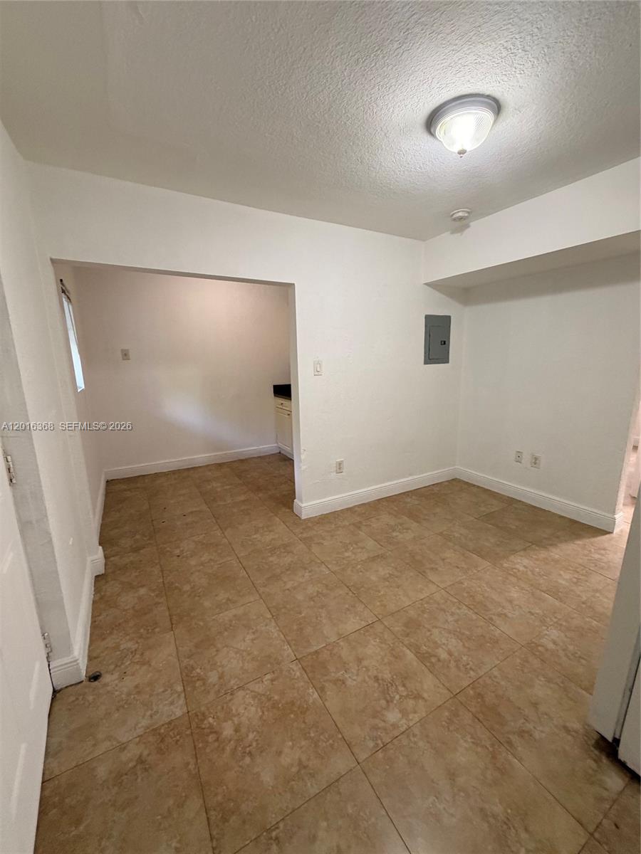 219 Nw 10th Street 2 Property Photo 4