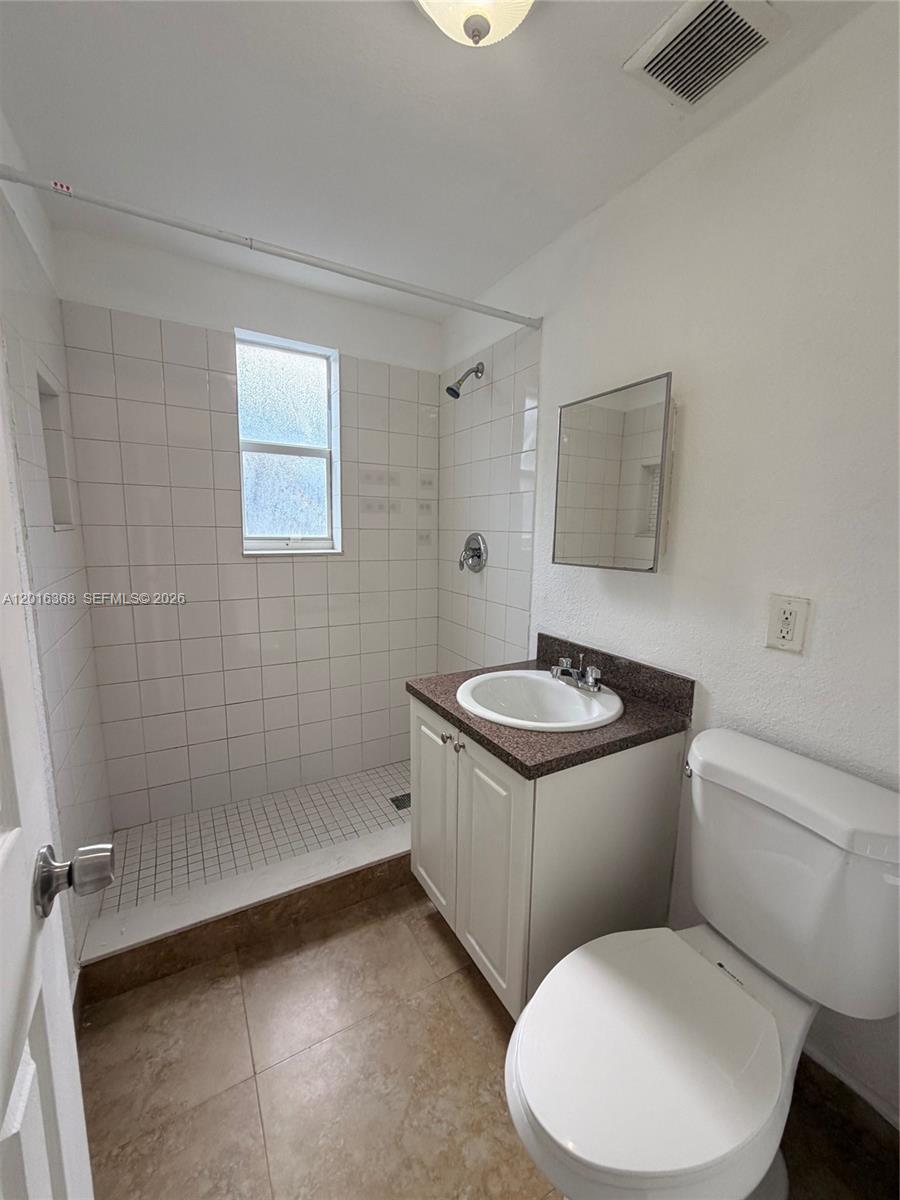 219 Nw 10th Street 2 Property Photo 7