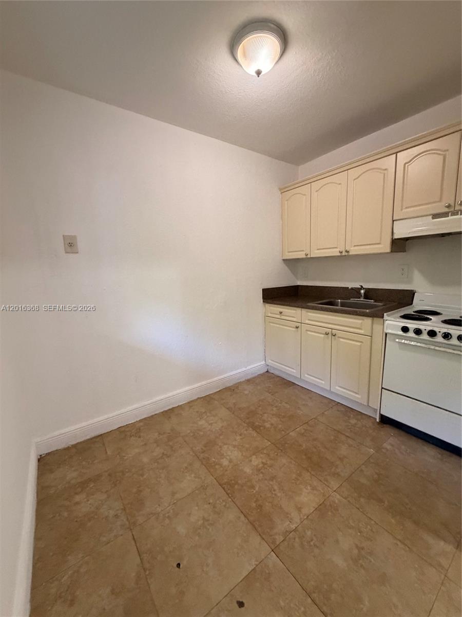 219 Nw 10th Street 2 Property Photo 8
