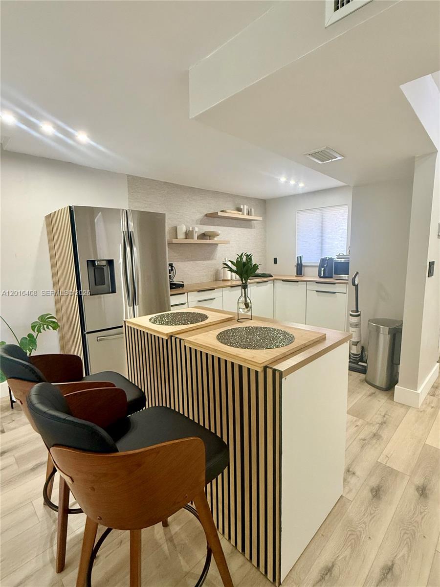 A12016408 Property Photo 8