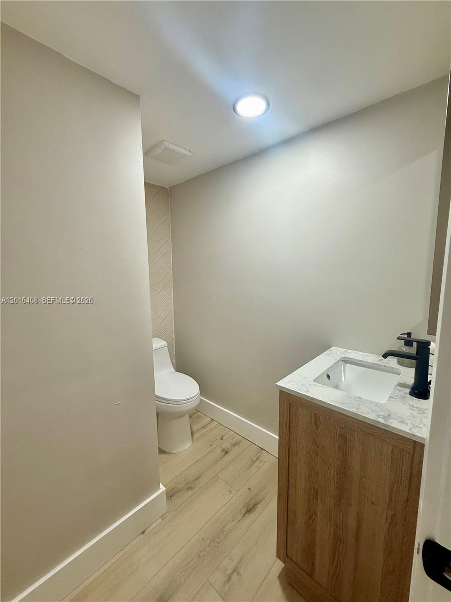 A12016408 Property Photo 12