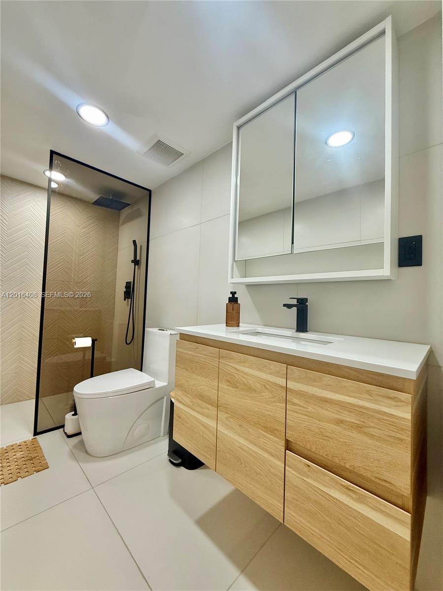 A12016408 Property Photo 18