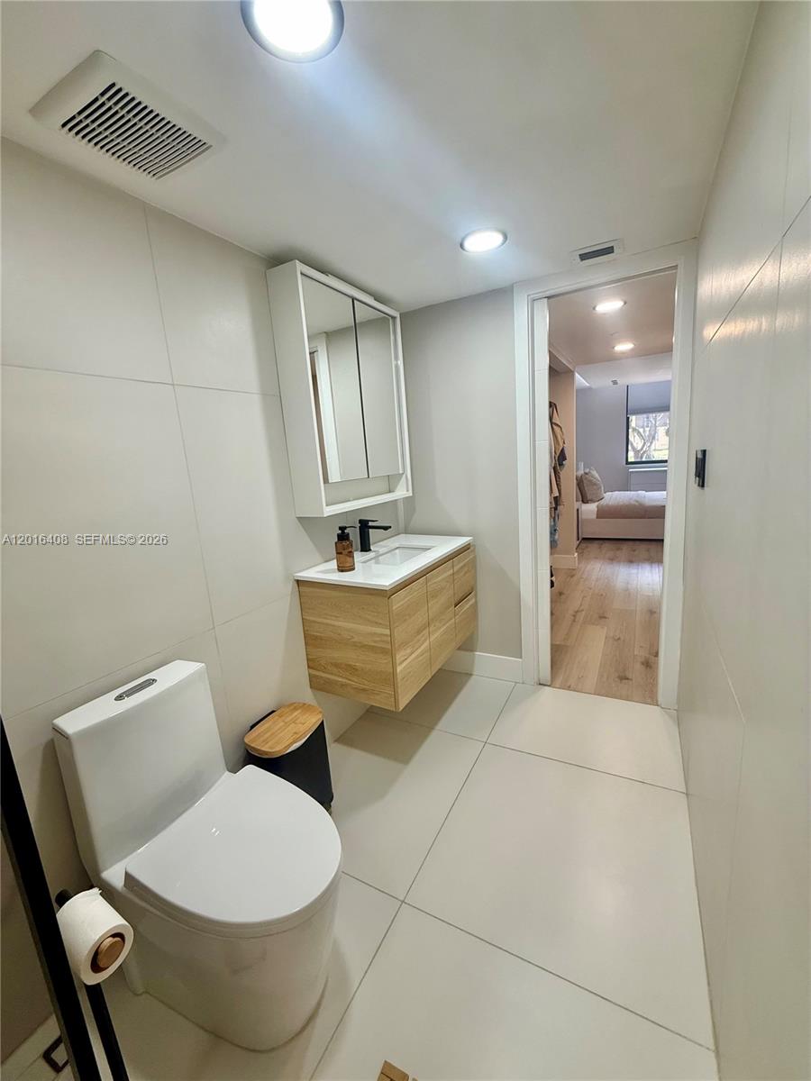 A12016408 Property Photo 21