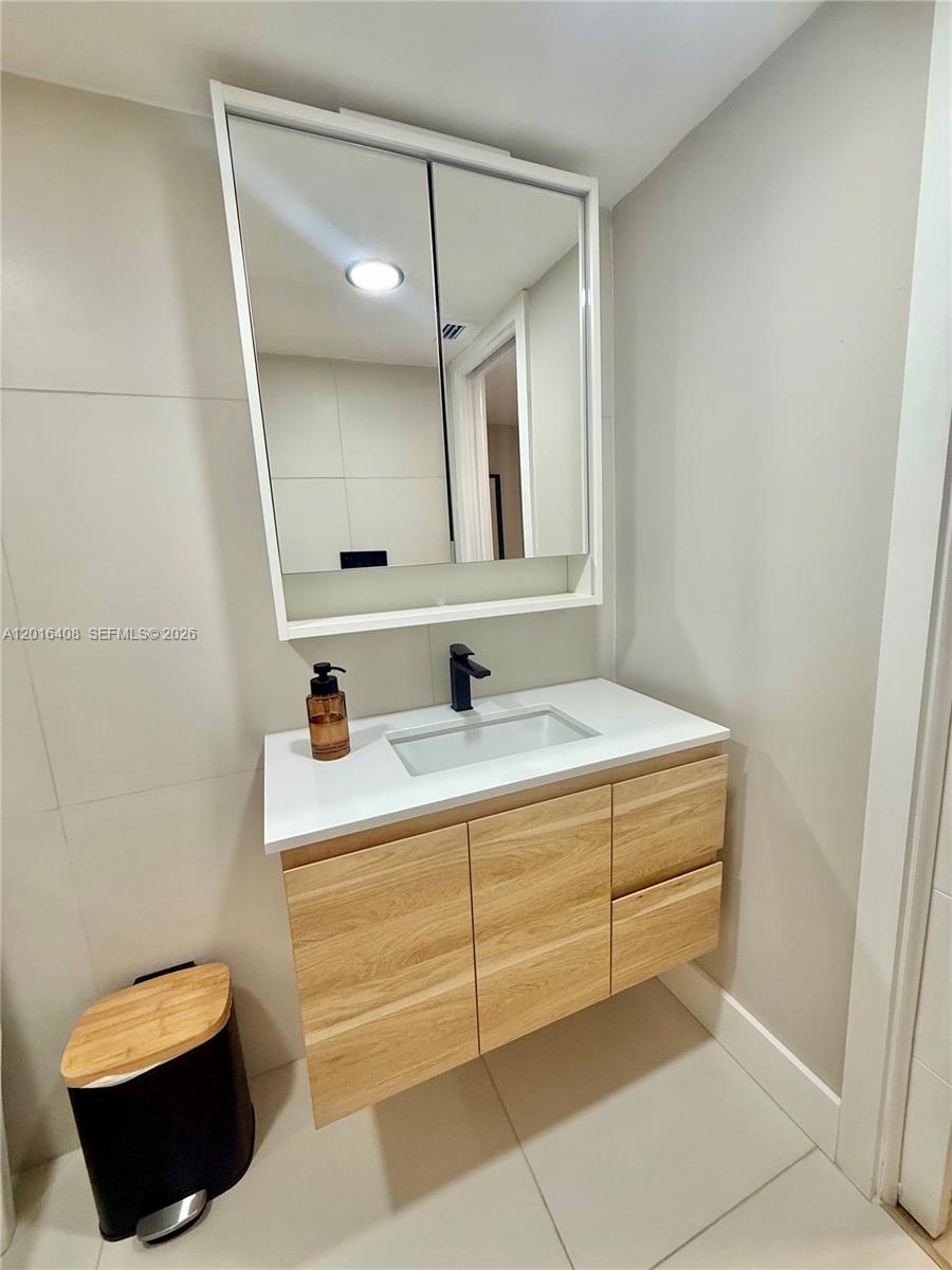 A12016408 Property Photo 22
