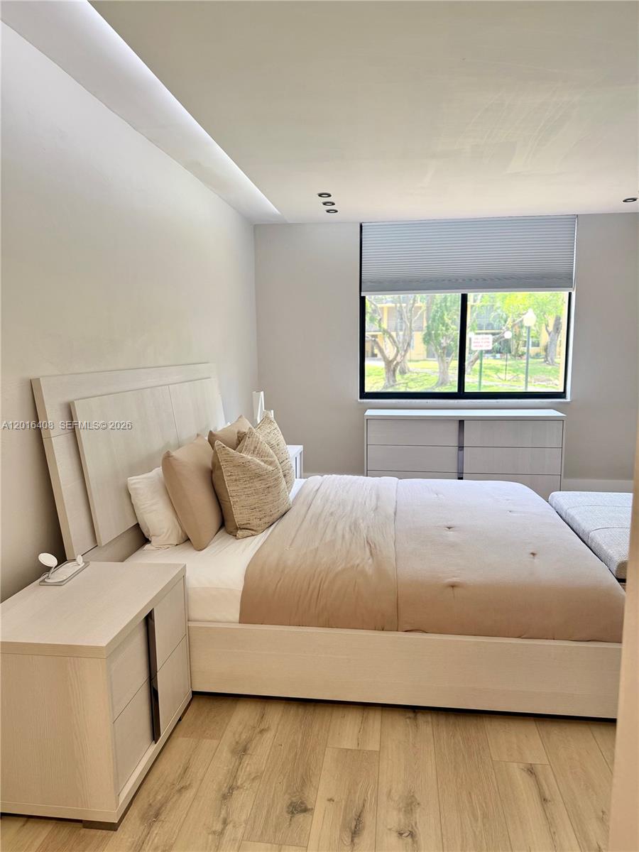 A12016408 Property Photo 25