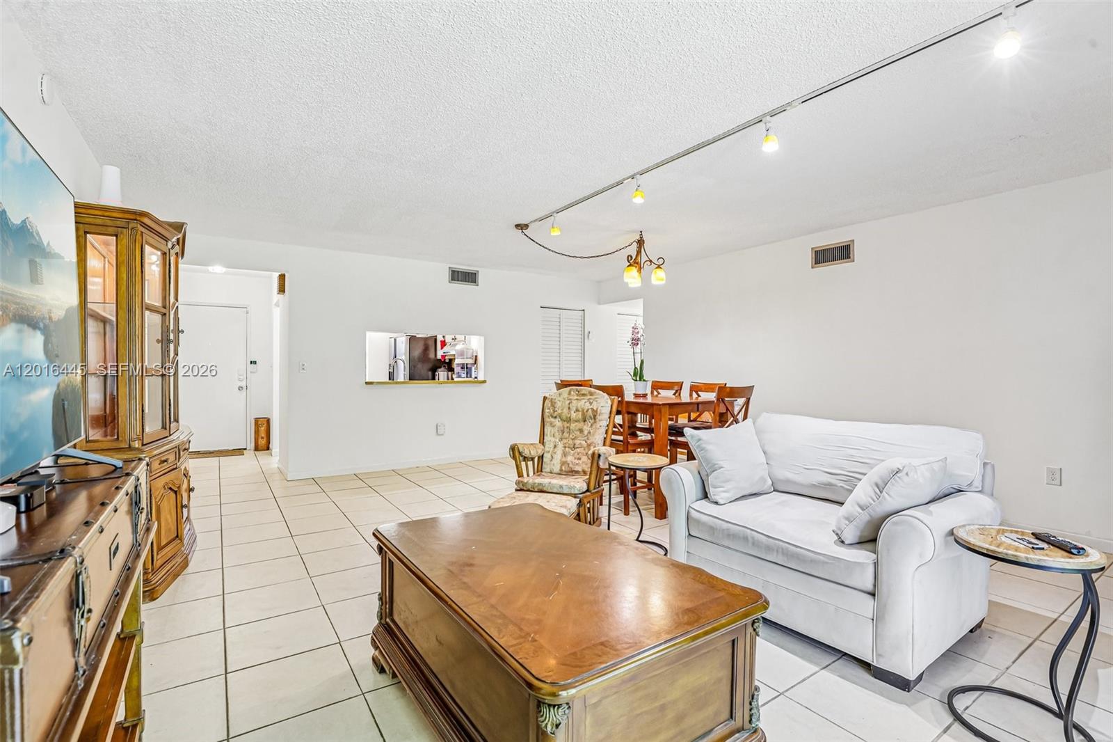 425 W Park Drive 10 Property Photo 31