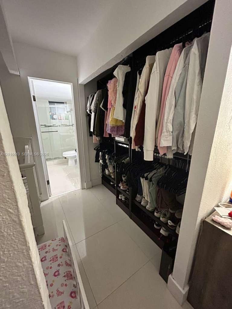 2903 N Miami Beach Boulevard 906 Property Photo 19