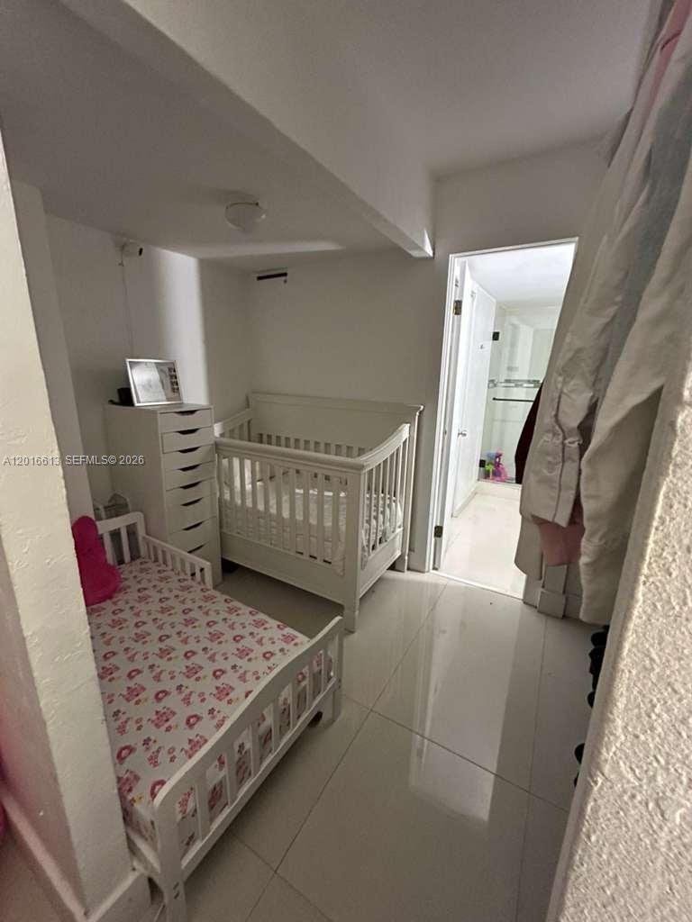 2903 N Miami Beach Boulevard 906 Property Photo 22