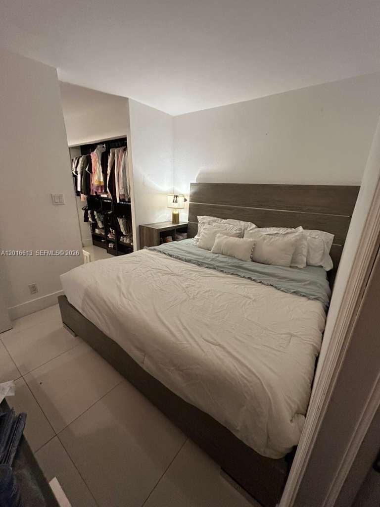 2903 N Miami Beach Boulevard 906 Property Photo 23