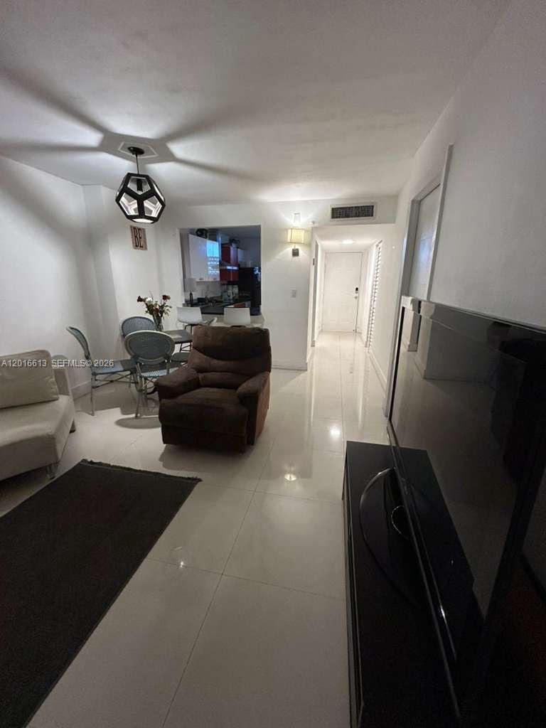 2903 N Miami Beach Boulevard 906 Property Photo 26