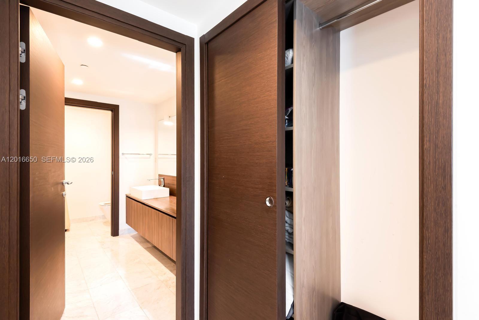 1000 Brickell Plaza 2603 Property Photo 21