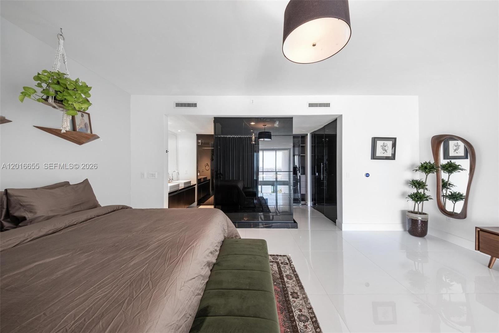 1040 Biscayne Boulevard 2203 Property Photo 30
