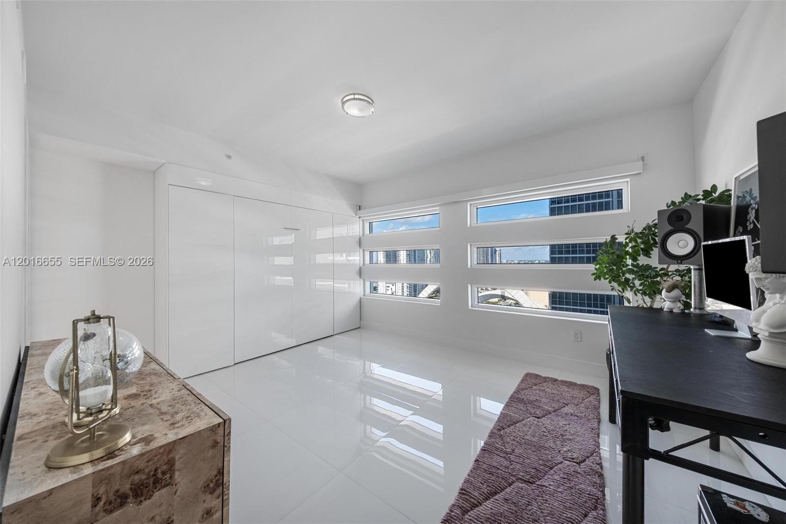 1040 Biscayne Boulevard 2203 Property Photo 46