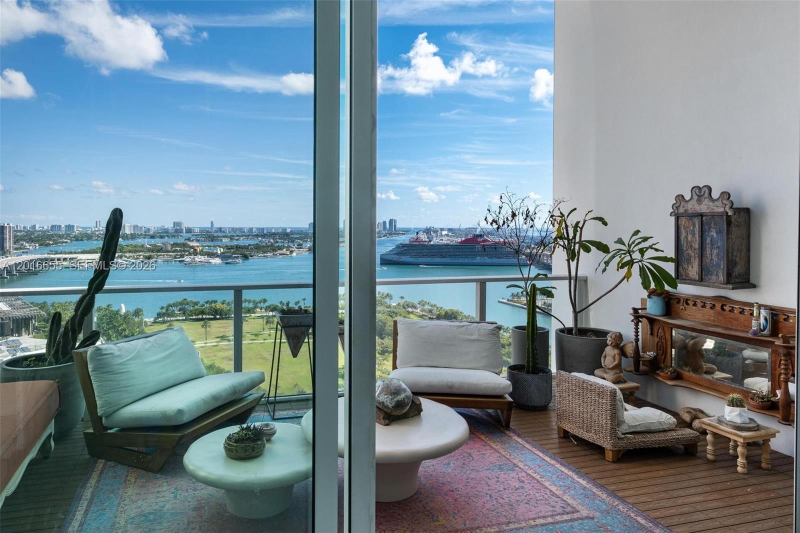 1040 Biscayne Boulevard 2203 Property Photo 48