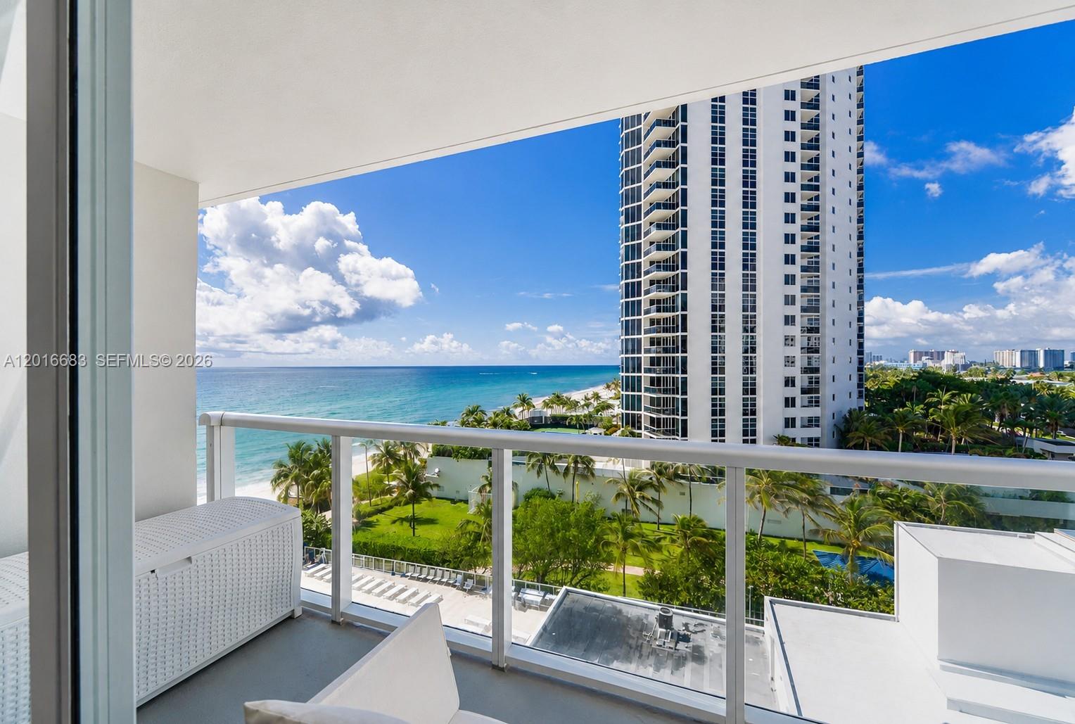 19201 Collins Avenue 609 Property Photo 2