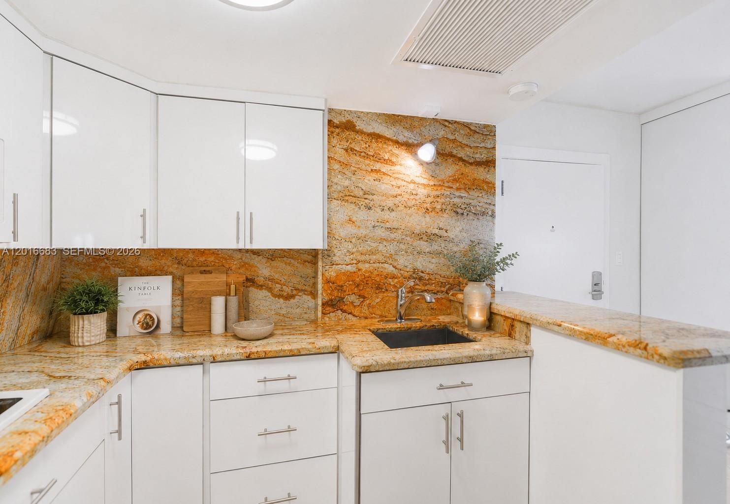 19201 Collins Avenue 609 Property Photo 3