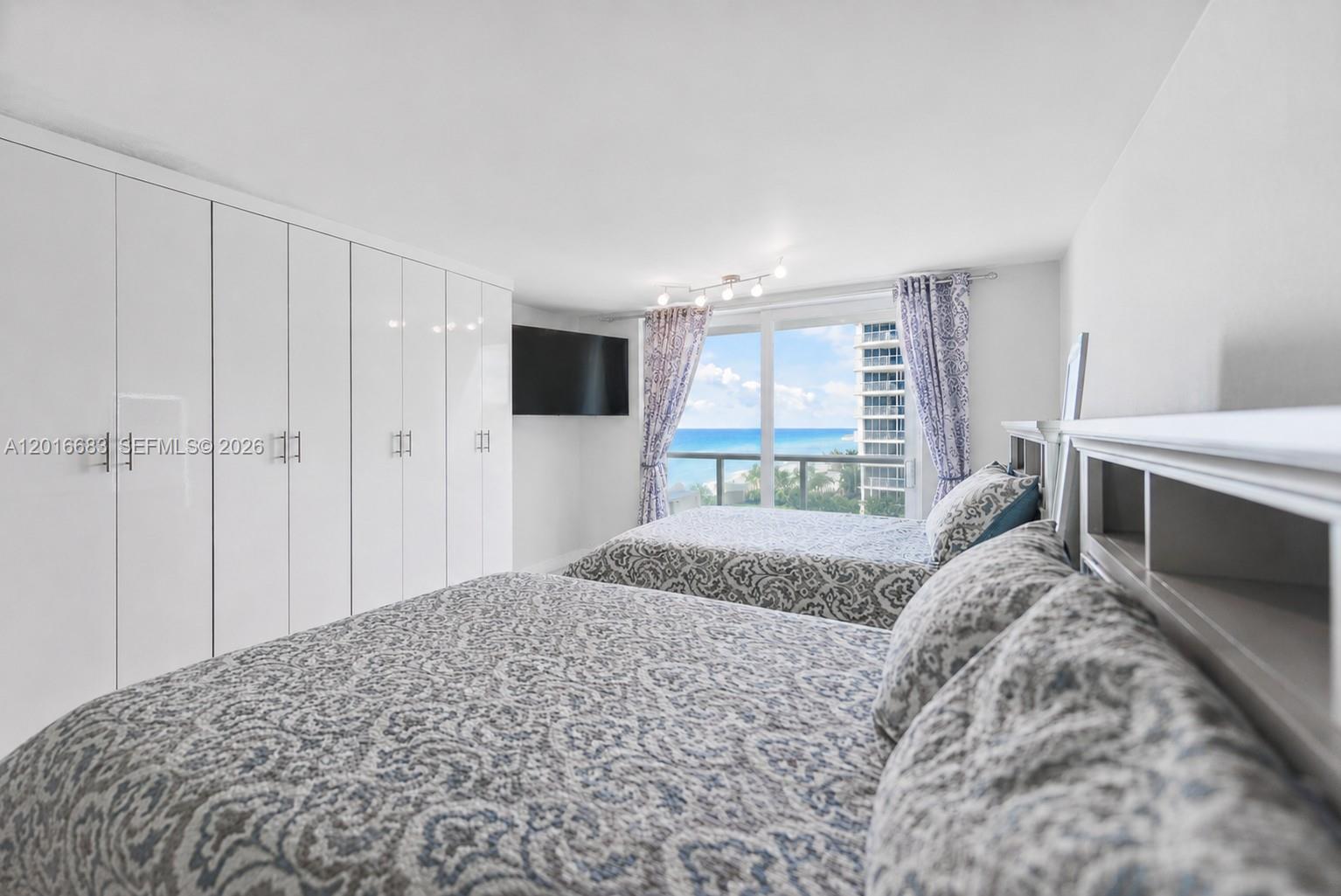 19201 Collins Avenue 609 Property Photo 10