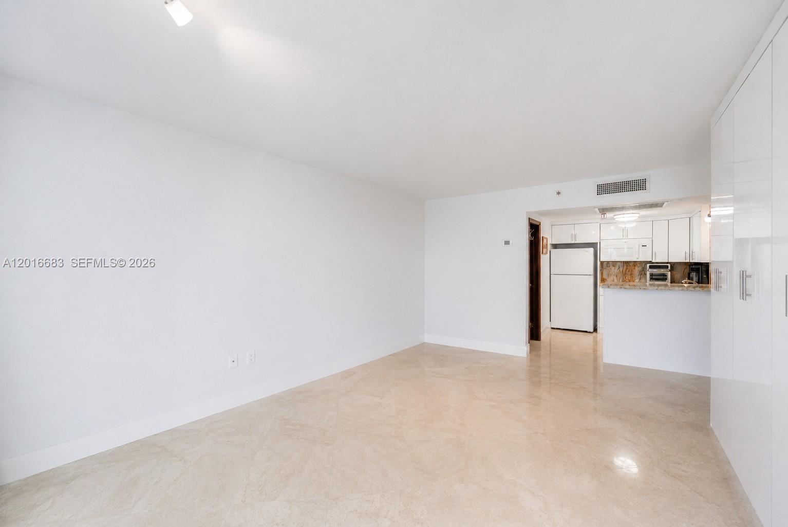 19201 Collins Avenue 609 Property Photo 15