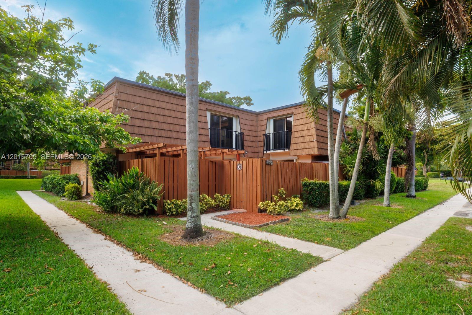 9126 Sw 20th Place C Property Photo 1