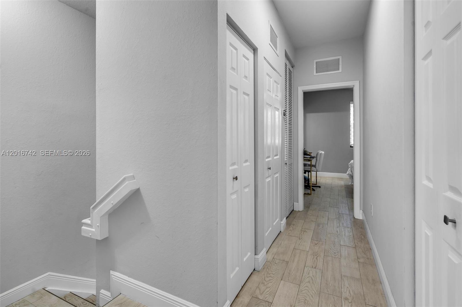 8936 W 35th Lane Property Photo 16