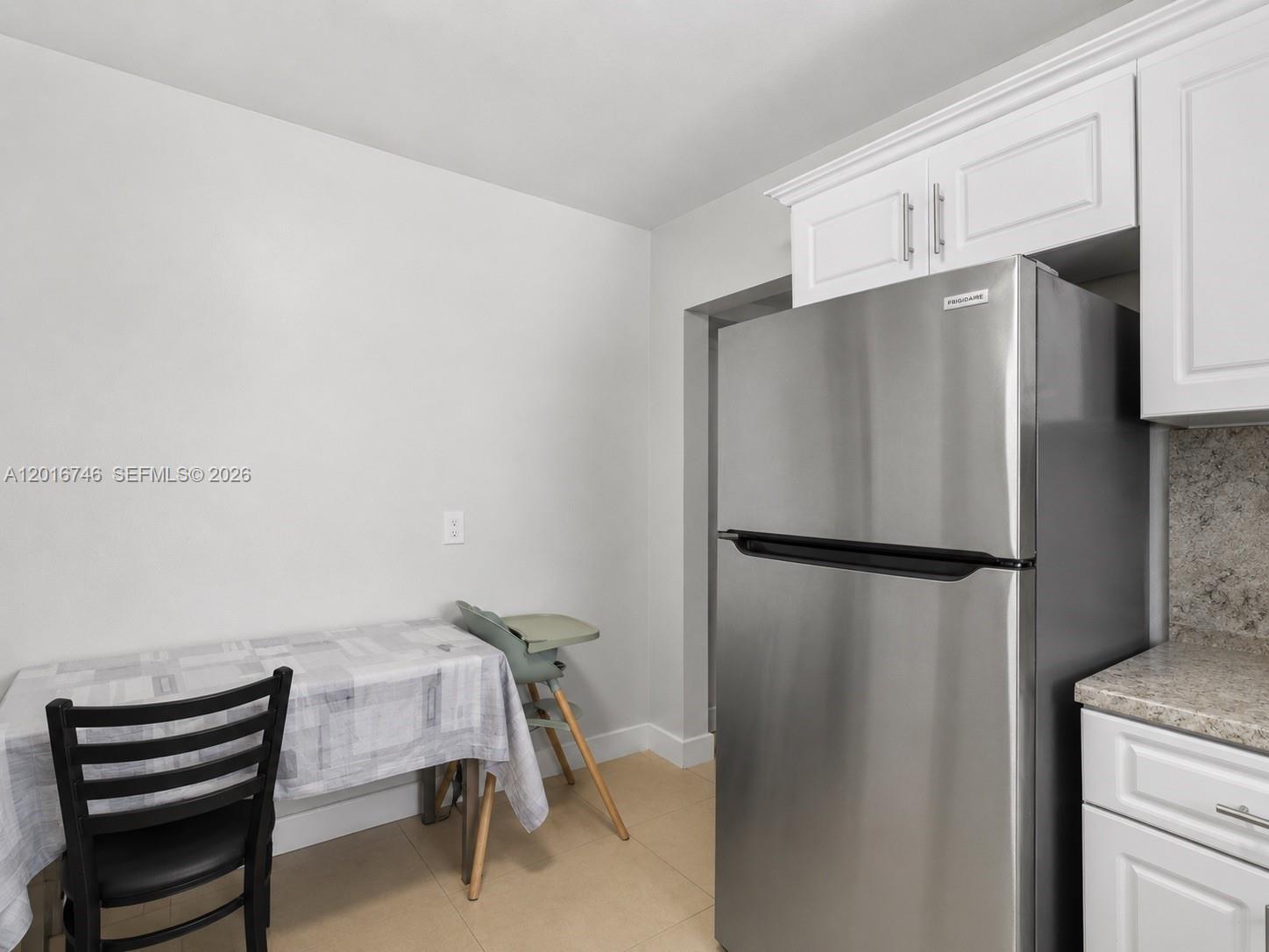 1111 Nw 77th Street Property Photo 6