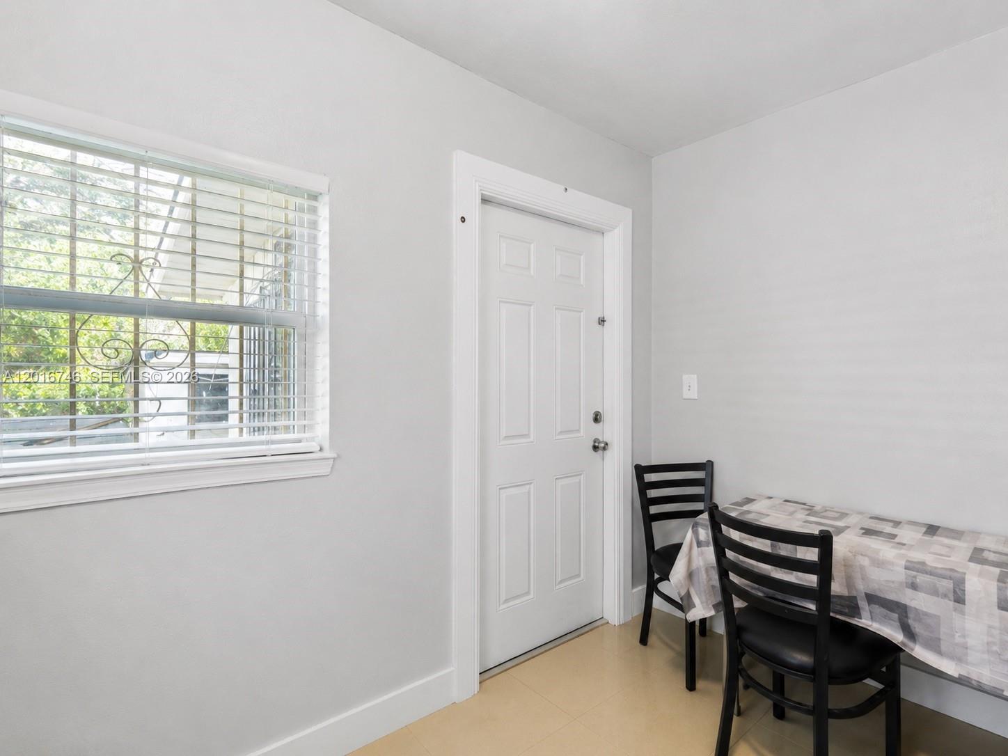1111 Nw 77th Street Property Photo 7