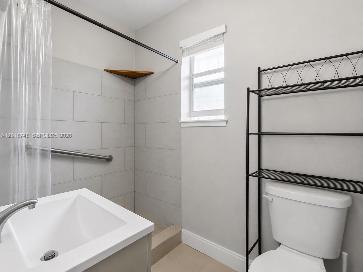 1111 Nw 77th Street Property Photo 10