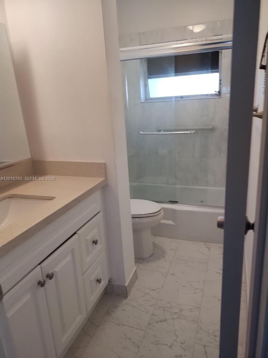 201 Ne 14th Avenue 10c Property Photo 22