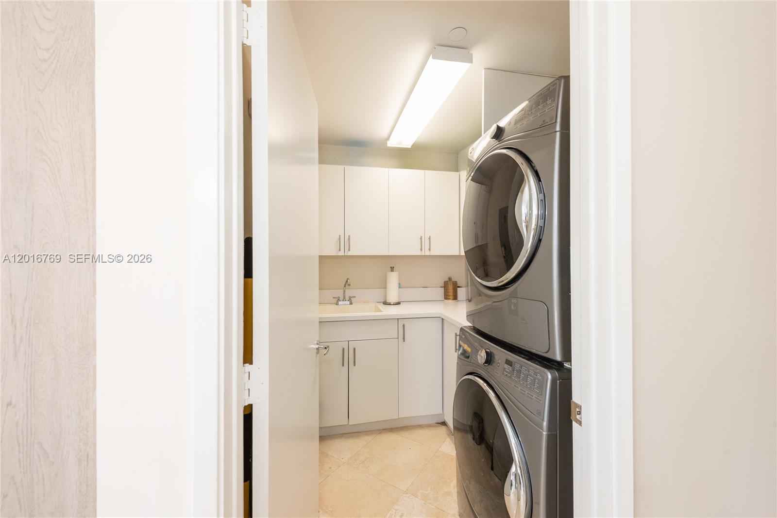 737 Crandon Boulevard 402 Property Photo 17