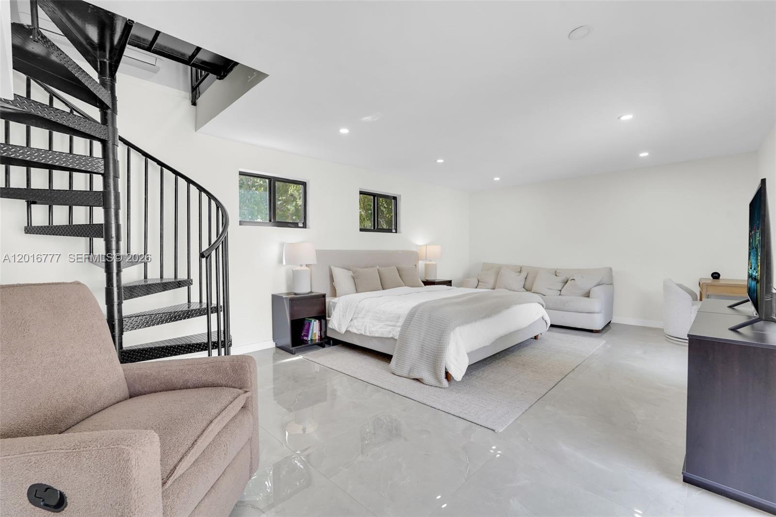 3411 Thomas Street